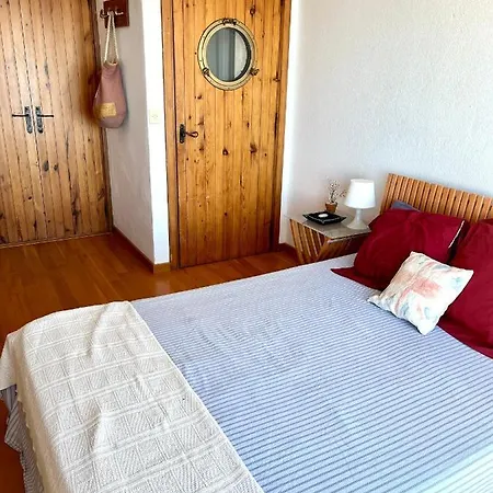 Apartamento Con Playa Y Vistas En La Costa Brava