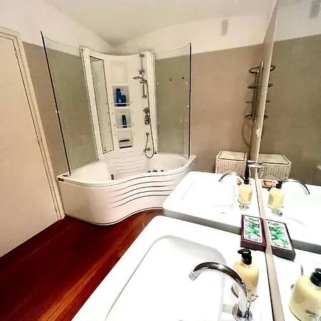 Apartamento Con Playa Y Vistas En La Costa Brava Apartment *